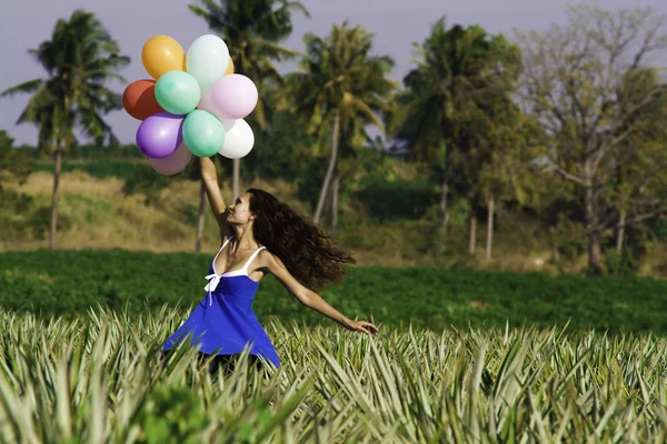 La chica con globos. Estilo vintage — Foto de Stock