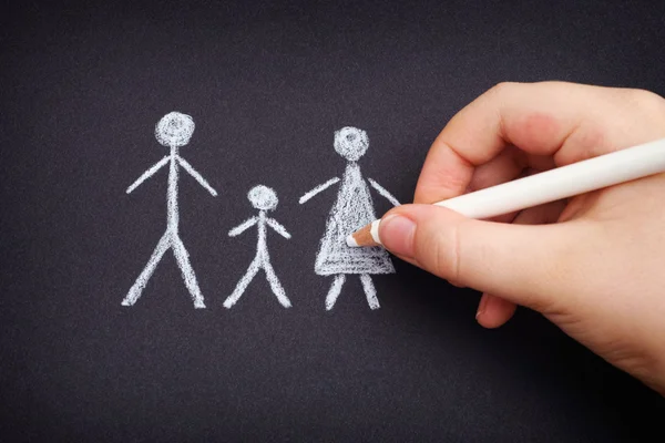 Famiglia disegno bambino su carta nera — Foto Stock