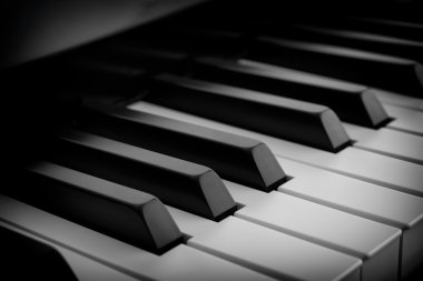 Piyano Klavye. Siyah ve beyaz.