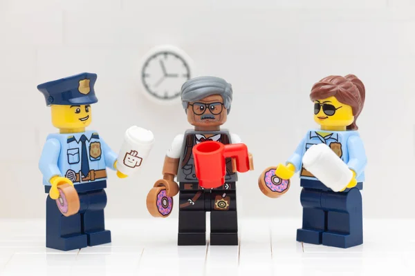 Tambow Russische Föderation März 2021 Lego Polizist Polizistin Und Kommissar — Stockfoto