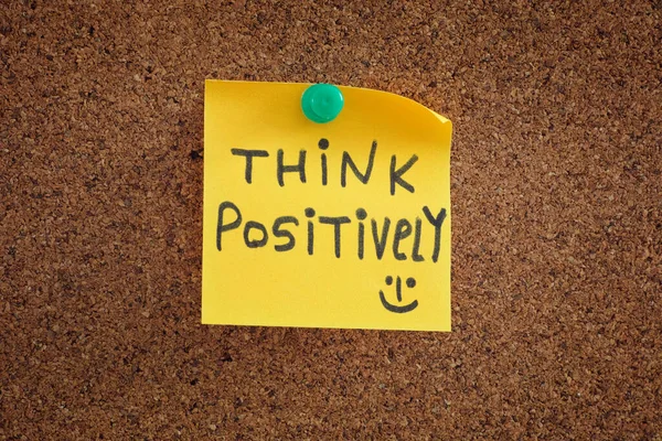 Paper Note Think Positively Written Pinned Cork Board Close — Stock Photo, Image