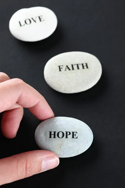 Naděje, víra a láska kameny — Stock fotografie