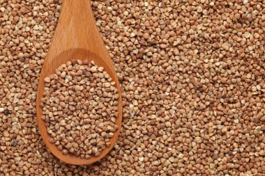 Tahta kaşıkta karabuğday