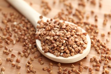 Tahta kaşıkta karabuğday