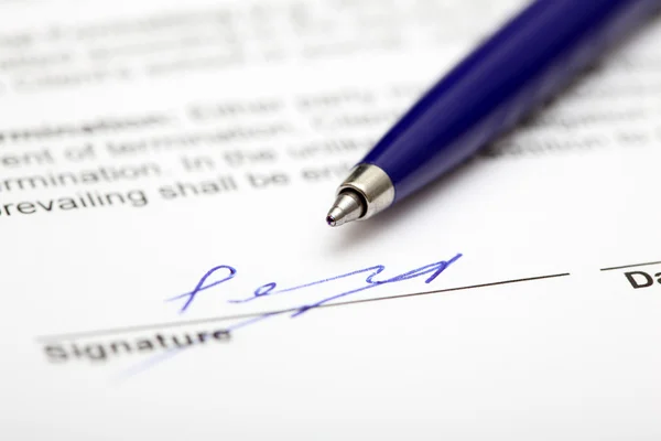 Signed contract — Stock Photo, Image