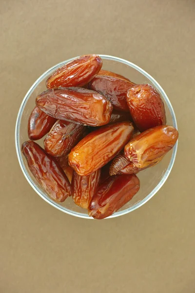 Dates dans un bol — Photo