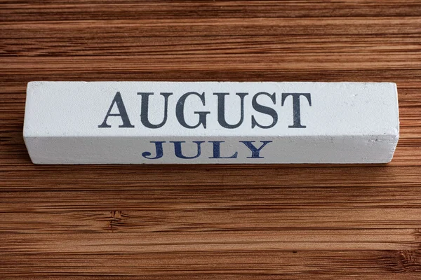 Ağustos ve Temmuz ay — Stok fotoğraf