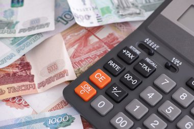 Rus Rublesi banknot ve hesap makinesi