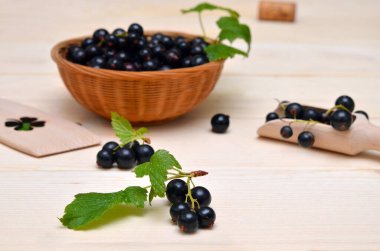 Siyah üzümlü sade bir hayat.