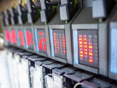 mikro kontrol paneli LED durumuyla birlikte elektronik endüstriyel otomasyon
