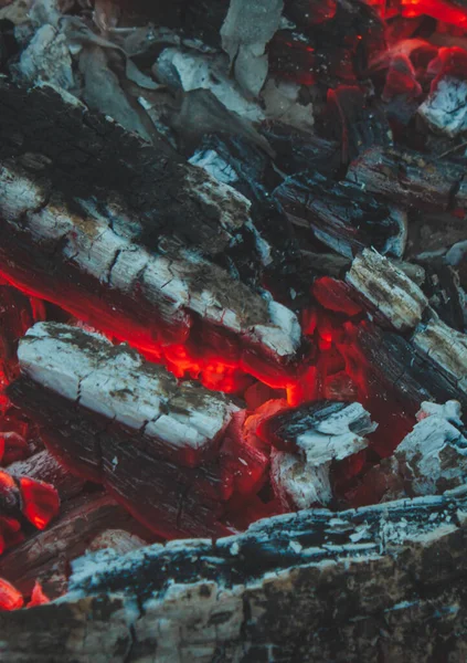 Smoldering Κόκκινο Καυτό Κάρβουνο Για Μπάρμπεκιου Πάνω Όψη — Φωτογραφία Αρχείου