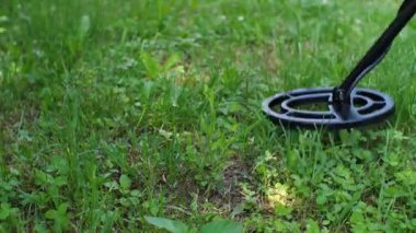 Suya dayanıklı siyah plastik metal dedektörü. Yakın çekim.