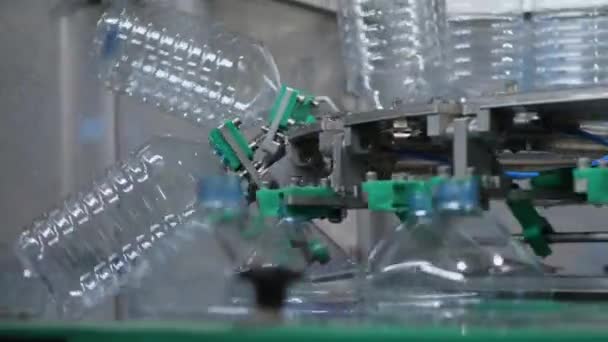 Empty Plastic Bottles Rinsing Machine Production Drinking Water Food Processing — Stock Video