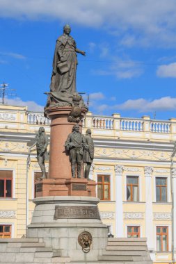 Odessa, Ukrayna, 9 Ekim 2012: Odessa 'da İmparatoriçe Catherine 2' nin bronz anıtı. Dikey yönelim