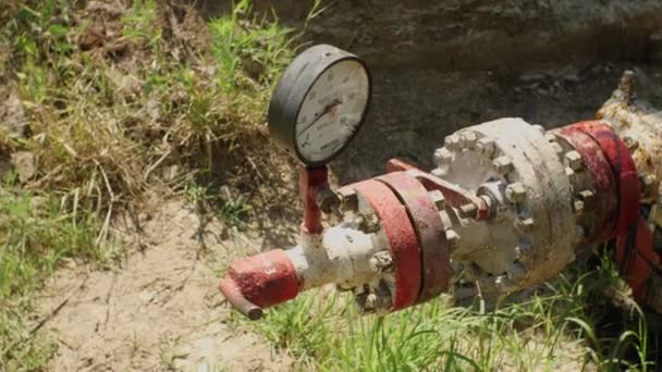 Egy Olajfoltos Csővezeték Egy Olajmezőn Környezetszennyezés Fogalma — Stock videók