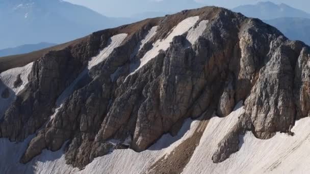 Panorama Pico Montaña Con Restos Nieve Reserva Natural Nacional — Vídeos de Stock