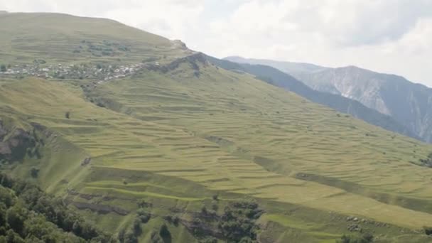 Pentes Montagneuses Couvertes Herbe Verte Montagnes Caucase Concept Randonnée — Video