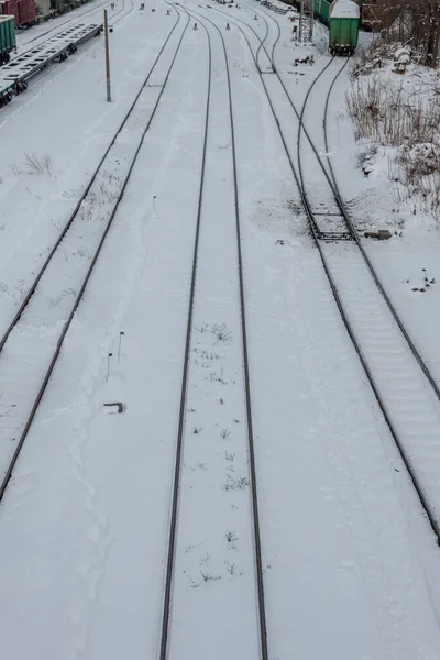 Três Linhas Ferroviárias Cobertas Neve Estação Conceito Seleção Pista — Fotografia de Stock