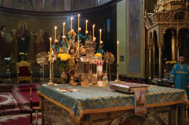 Tapınakta Ortodoks mucizevi antik ikonu