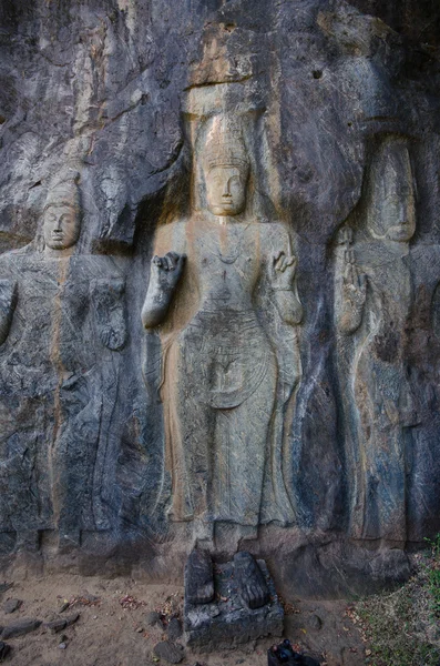 Buduruwagala - スリランカの古代の仏教寺院. — ストック写真