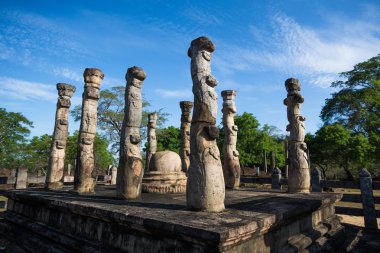 Nissanka latha mandapaya, Sri Lanka