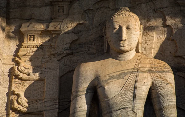 Ancient City of Polonnaruwa, seated Buddha in Gal Vihara Rock Temple — Stock Photo, Image