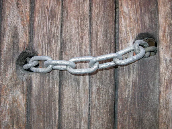 Şehrin eski kısımlarında. Kapı kolları.