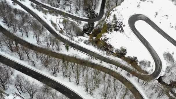 Berghelling Wegbochten Winter Luchtfoto Navarra Spanje Europa — Stockvideo