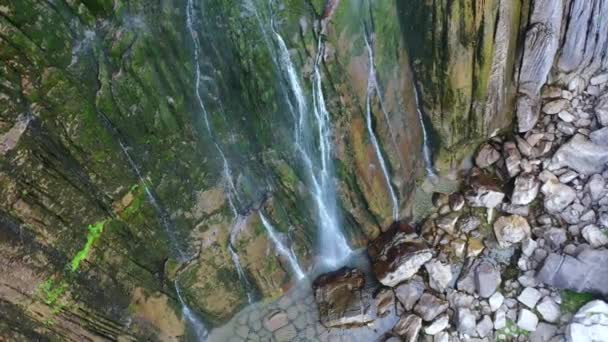 Air Terjun Melihat Tebing Berbatu Tembakan Drone Spanyol Eropa — Stok Video