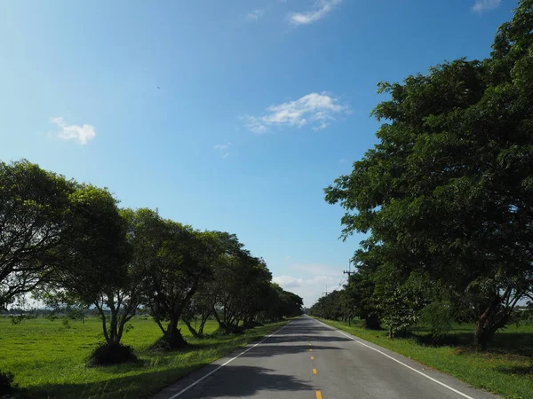 Belle Route Avec Ciel Bleu — Photo