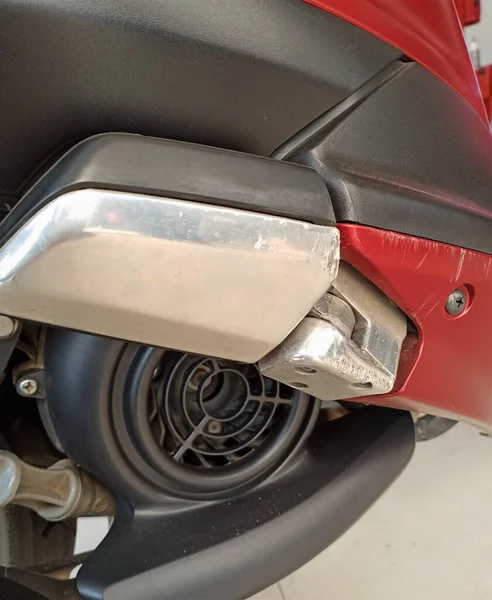 Повреждение Красного Мотоцикла — стоковое фото