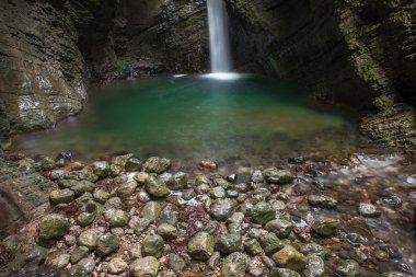 bir şelale Slovenya