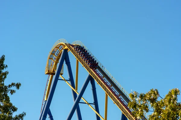 Una Montaña Rusa Parque Temático Americano — Foto de Stock