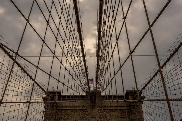 El puente de Brooklyn en Nueva York —  Fotos de Stock
