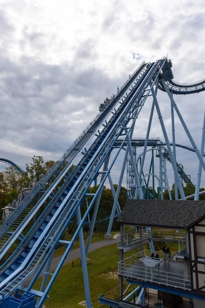 Een achtbaan in een American Theme Park — Stockfoto