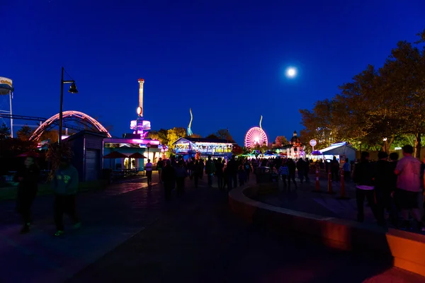 Rollercoaster på Cedar Point — Stockfoto