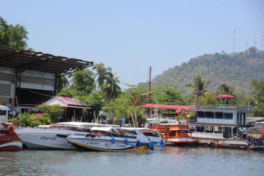 Adanın güzel manzarası. Eyaletin kuzeyindeki en kirli kasabaların.