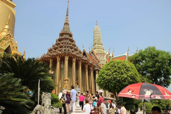 Wat Phra Kaew Thaiföld Augusztus 2015 Templom Nagy Palota Városban — Stock Fotó