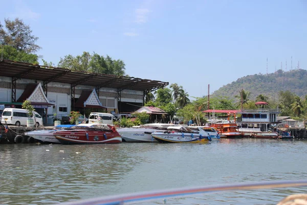 Bateau Dans Village — Photo