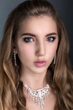 lüks sarışın kadın