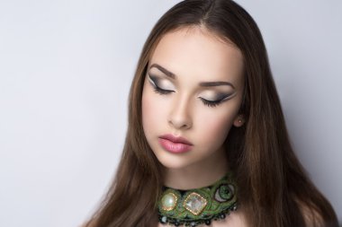 Yeşil boyun danteli