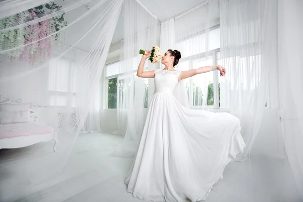 Идеальное платье невесты — стоковое фото