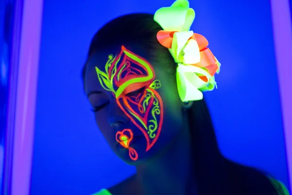 Floarea de neon face în sus — Fotografie, imagine de stoc