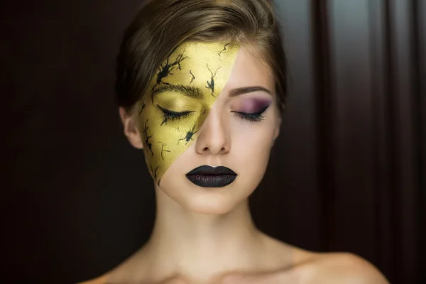 Wanita emas make up — Stok Foto