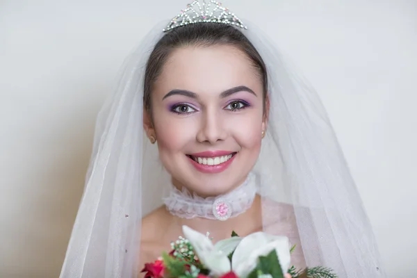 Branco sorriso noiva — Fotografia de Stock