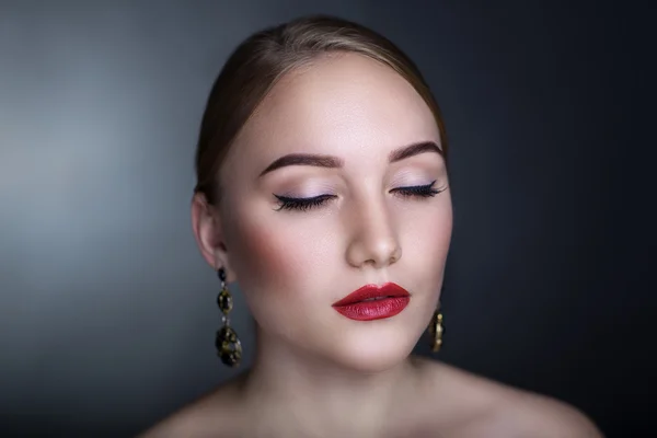 Retrato de mujer de lujo — Foto de Stock