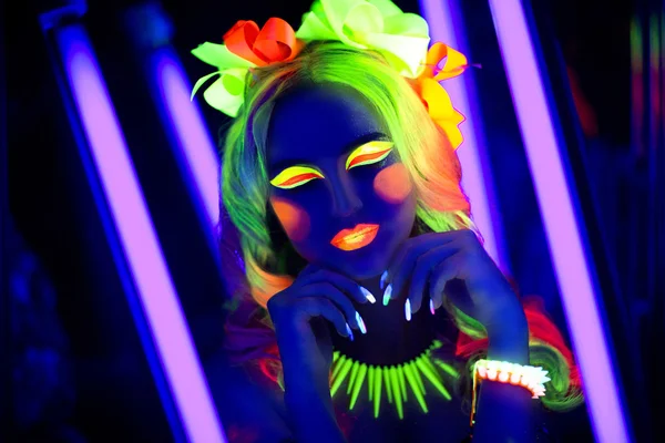Neon makyaj