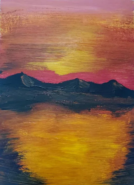 明るい海の夕日の日の出 黄色の赤い雲 水のオレンジのハイライトの描画 絵は面白いアイデアが含まれており 感情審美的な喜びを呼び起こします 自然塗料だ コンセプトアート絵画の質感 — ストック写真