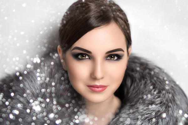 Schnee hübsche Frau — Stockfoto