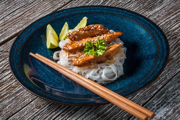 The chicken in teriyaki sauce — Stock Photo, Image